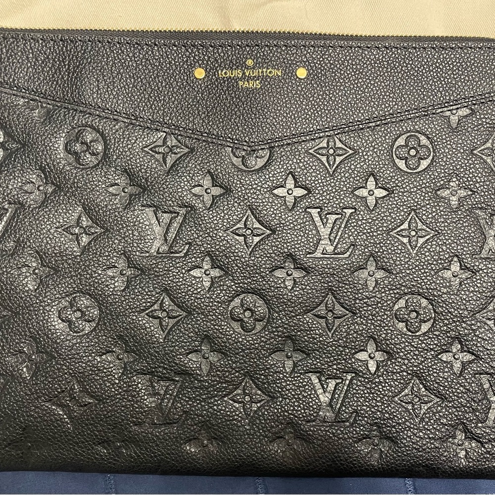 LOUIS VUITTON EMPREINTE MONOGRAM DAILY POUCH